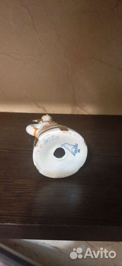 Фарфоровая статуэтка 