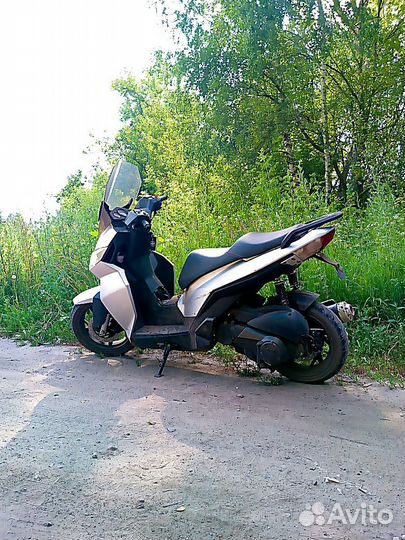 Скутер 150 кубов