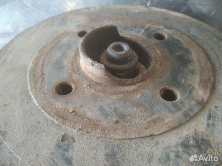 Тормозной барабан задний левый Renault Logan 1