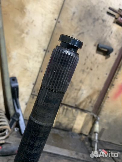 Полуось левая dana 44 от Jeep Grand Cherokee