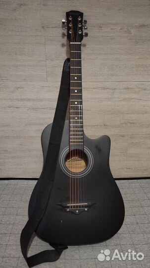 Акустическая гитара