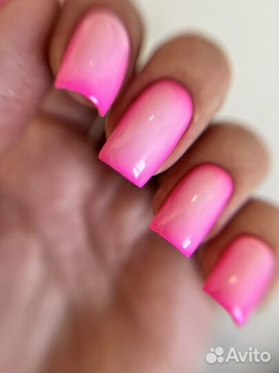 Модель на маникюр