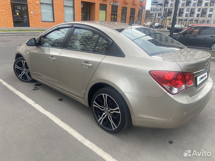 Chevrolet Cruze 1.6 AT, 2011, 134 000 км