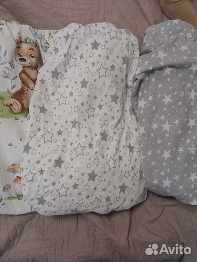 Детская кроватка с маятником и ящиком