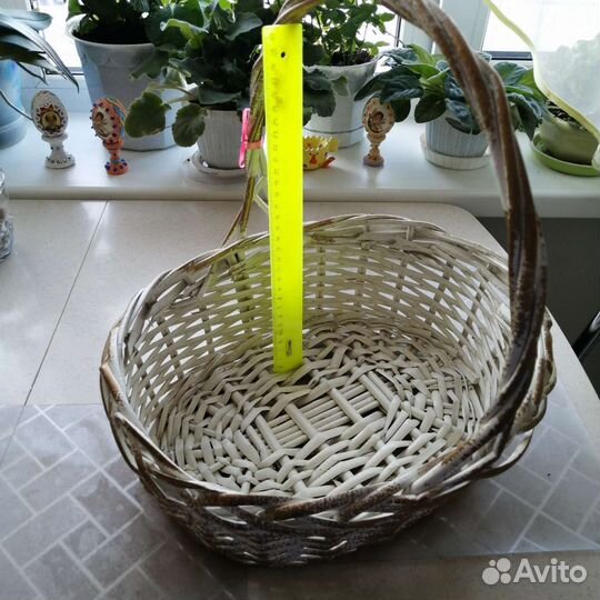 Корзина плетеная