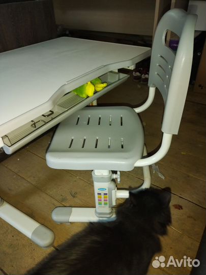 Растущая парта и стул бу