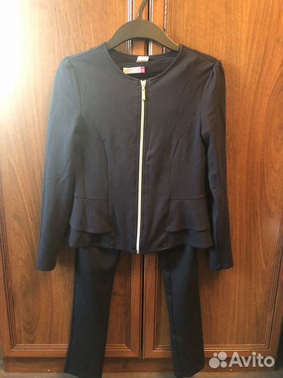 Костюм школьный