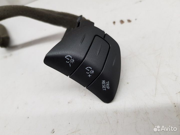 Блок кнопок накладки приборной панели левый