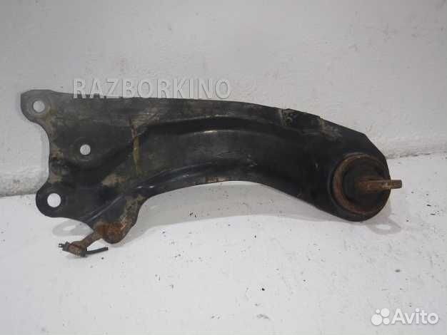 Рычаг задний нижний правый GS1D28200B