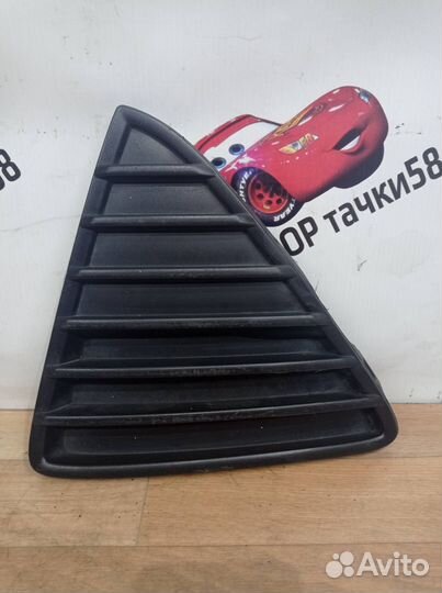 Заглушка решетки бампера левая Ford Focus 3 BK