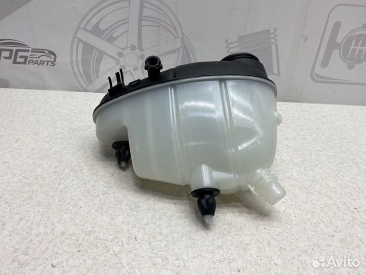 Расширительный бачок Mercedes S W222 A2225000949