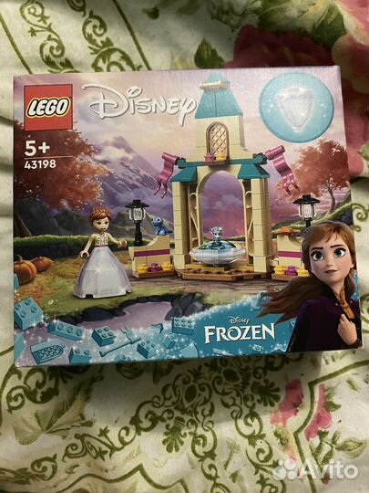 Lego конструктор двор замка Анны