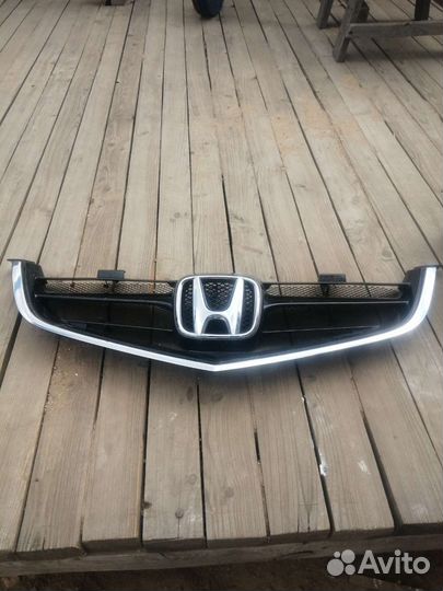 Решетка радиатора honda accord 7