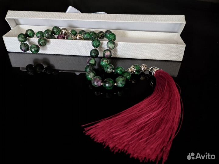 Четки ручной работы из натуральных камней