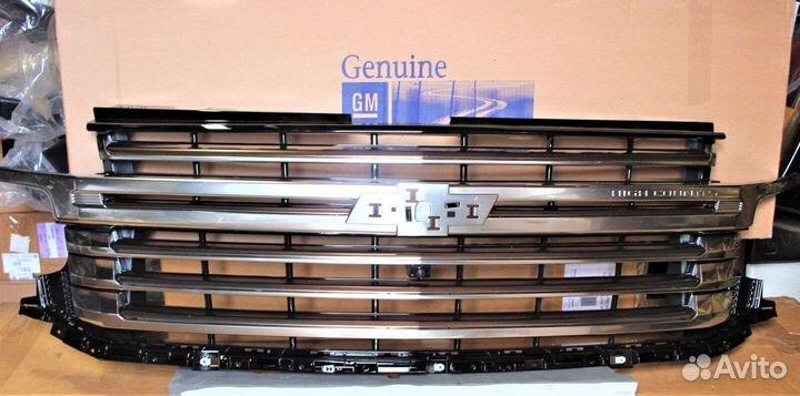 Радиатор решётка на Chevrolet Tahoe 5
