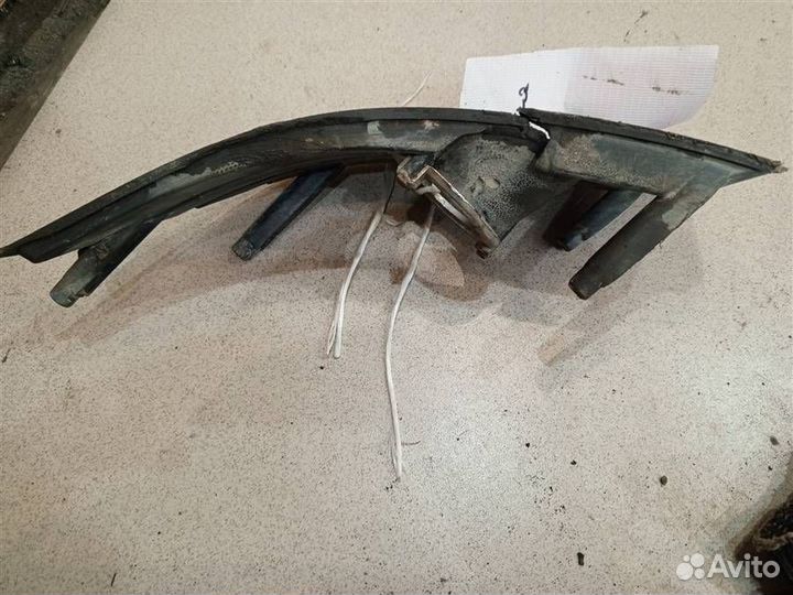 Рамка передней противотуманной фары правой Chevro