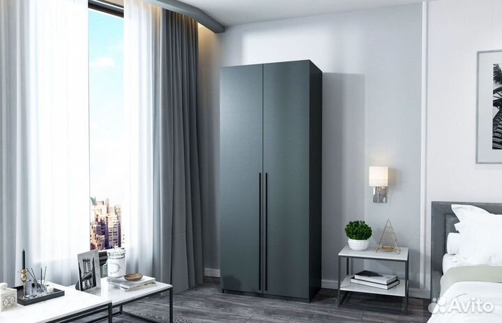 Книжный шкаф