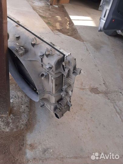 Радиатор охлаждения на фольцваген крафтр