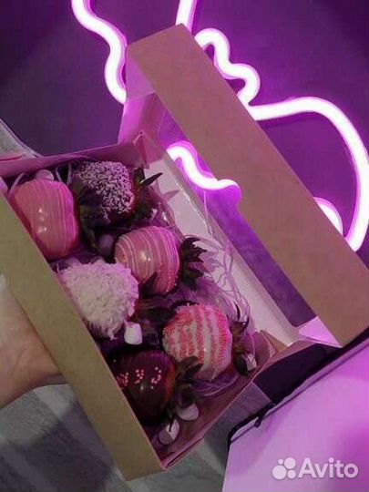 Клубника в шоколаде букеты