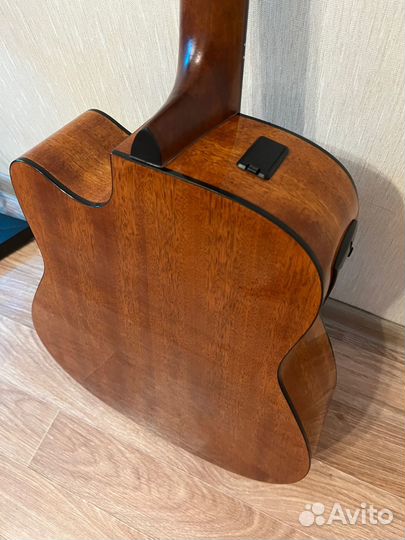 Электроакустическая гитара Yamaha FGX800C