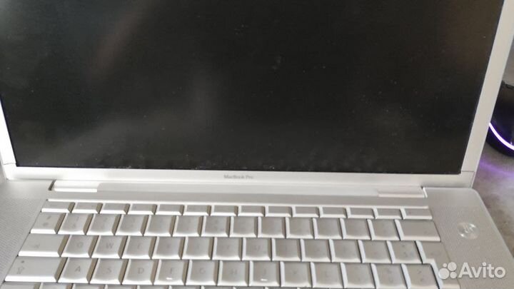 Macbook pro A1226