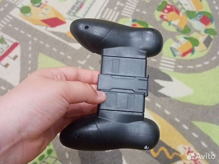 Игрушка для телефона