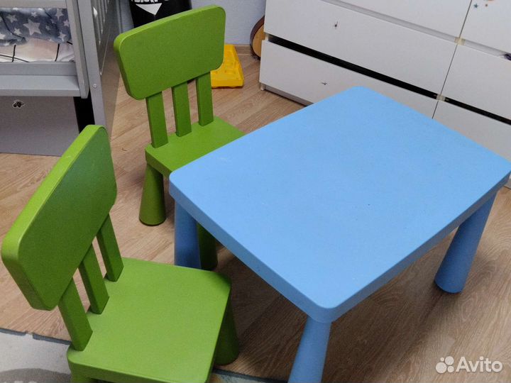 Детский стол и 2 стула IKEA