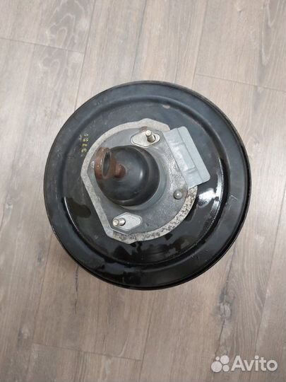 Вакуумный усилитель тормозов Bmw 520I E39 M52 1996