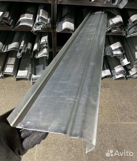 Порог передний правый Chrysler Voyager, Dodge Cara