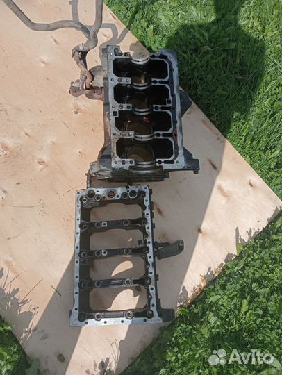 Блок цилиндров Volvo s40 1.8л