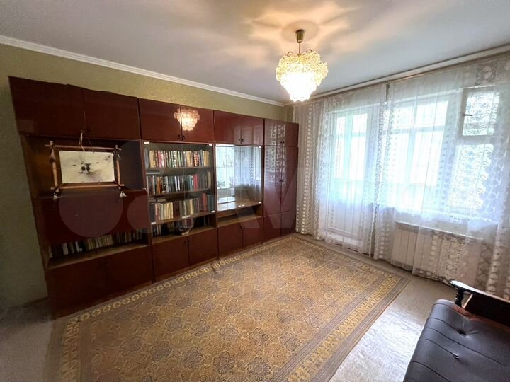 3-к. квартира, 74 м², 2/10 эт.