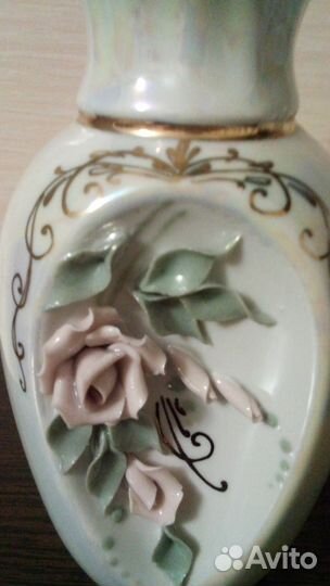 Ваза фарфоровая