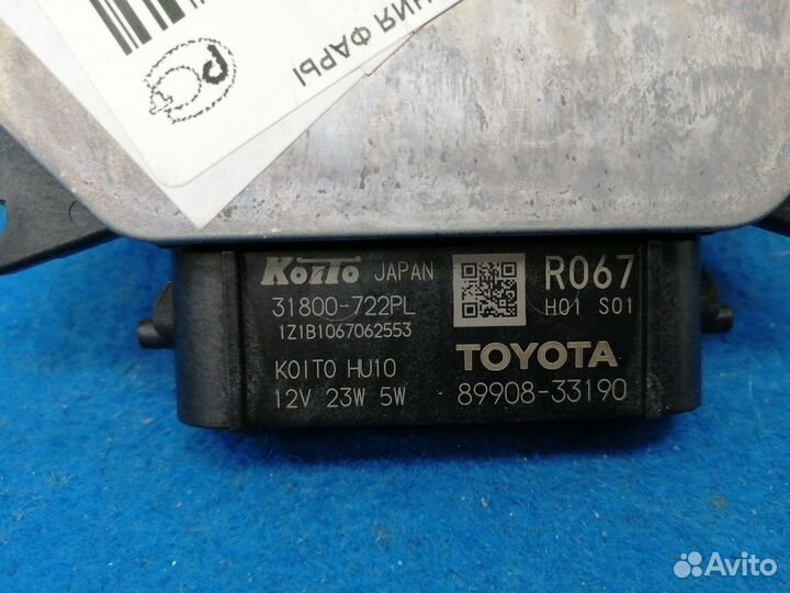 Блок управления фарой правый 81016-33E71