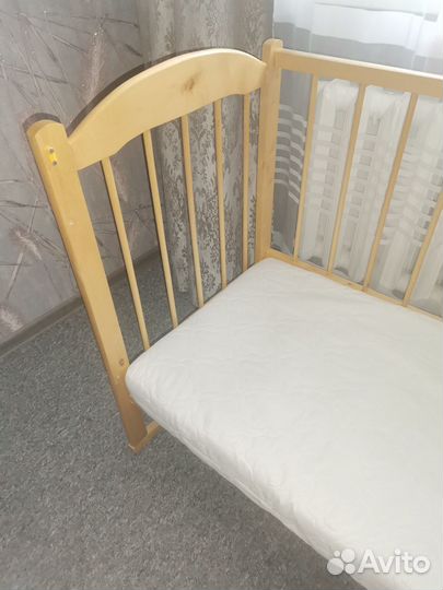 Детская кроватка
