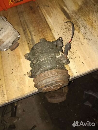 Компрессор кондиционера Kia Avella