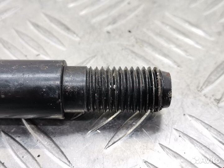 Крюк буксировочный Renault Scenic 2 2004