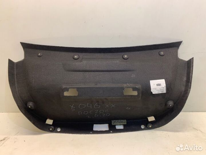 Обшивка крышки багажника правая Mercedes-Benz