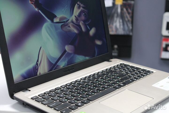 Ноутбук Asus для работы и игр. /i3-6006U
