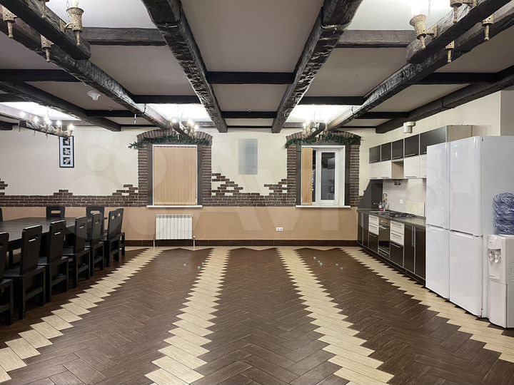 Дом 360 м² на участке 4 сот.