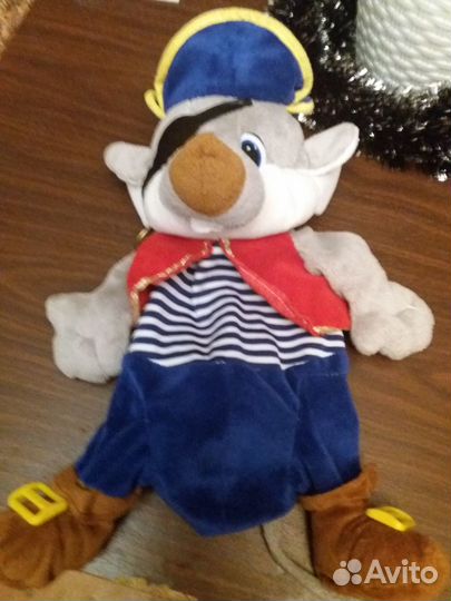 Игрушки-рюкзаки