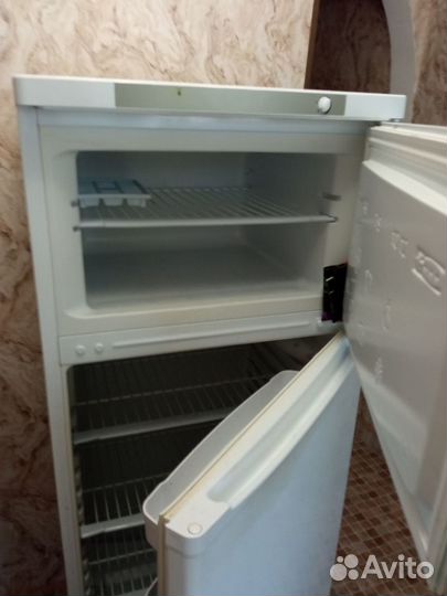 Холодильник бу indesit
