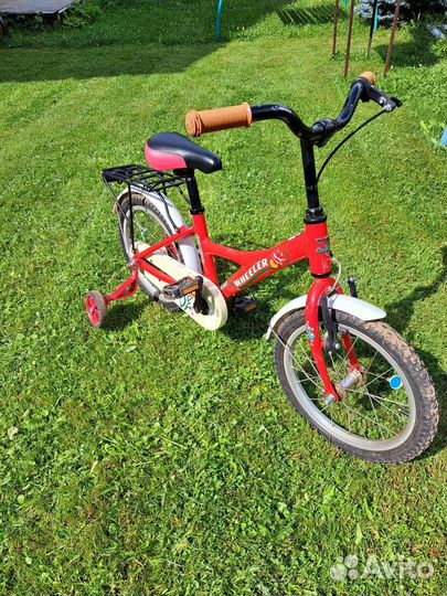 Детский велосипед четырехколесный