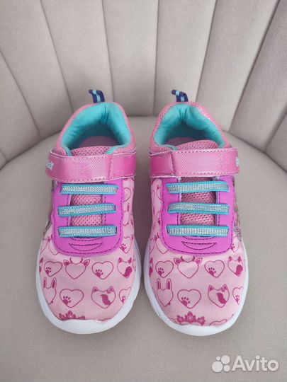 Кроссовки для девочки