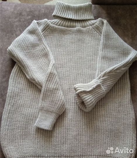 Свитер женский