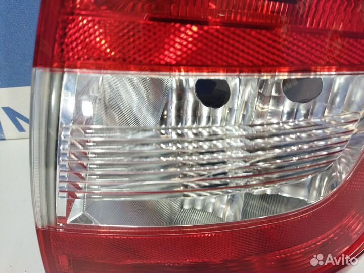 Фонарь правый Skoda Rapid 2012