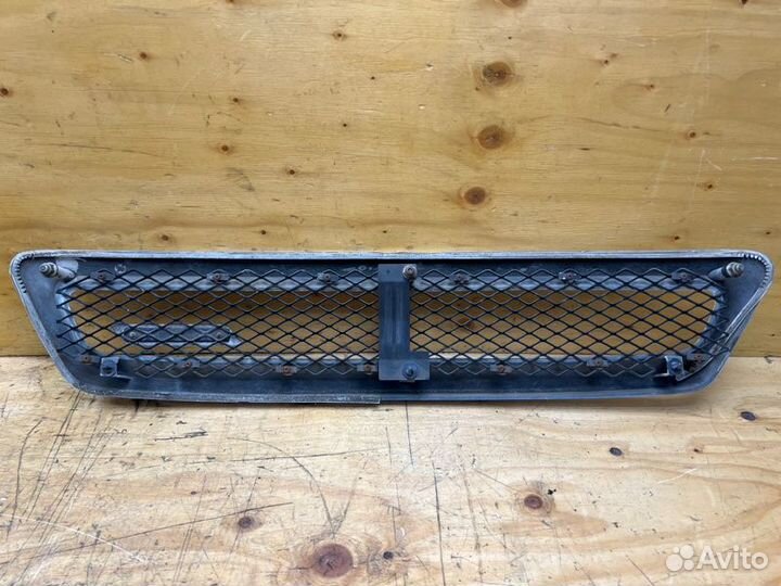 Решетка радиатора передняя Toyota Mark Ii Qualis