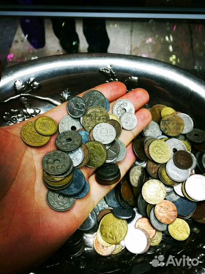 Отличные иностранные монеты