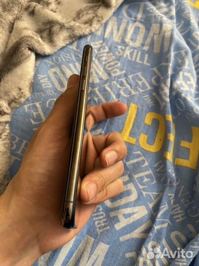 iPhone X, 64 ГБ