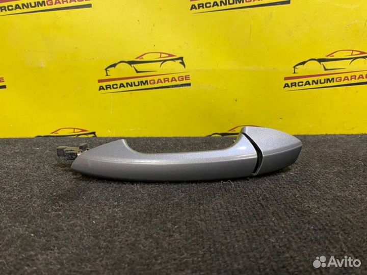 Ручка двери передняя левая Mercedes 204 W204