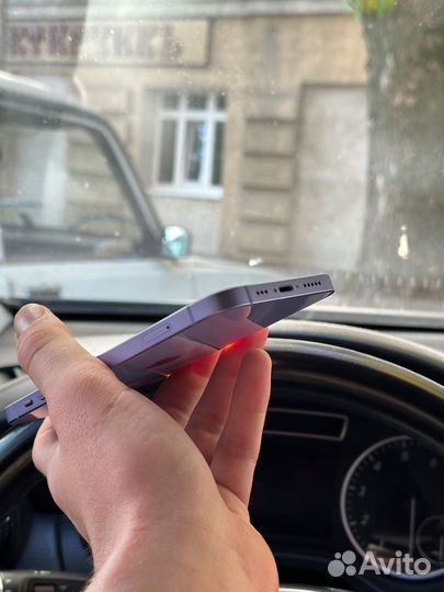 iPhone 12, 64 ГБ